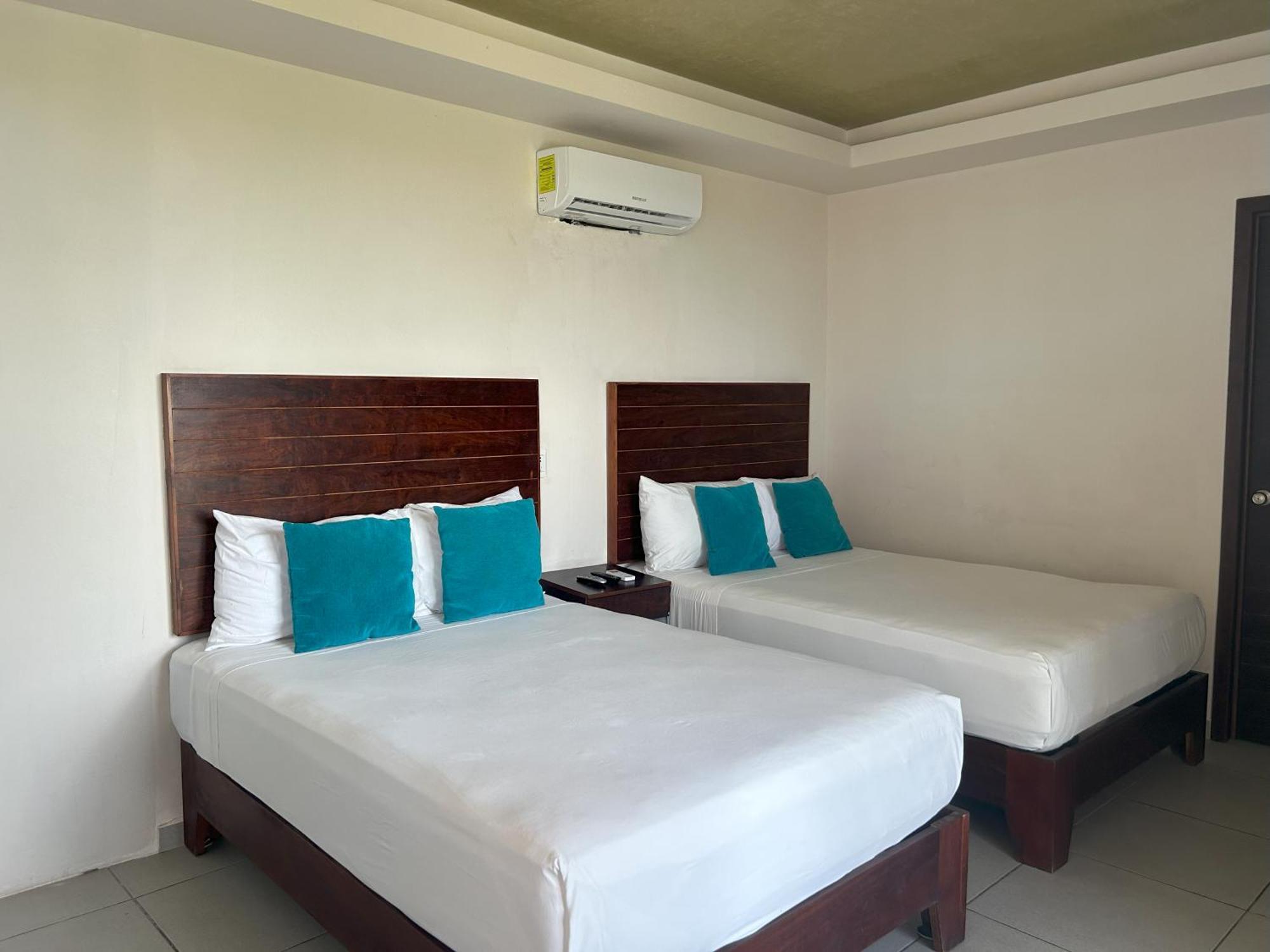 Aquastar Hotel & Apartments Mahahual Eksteriør billede
